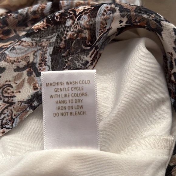 Pretty paisley sheer fabric - Picture 6 of 6